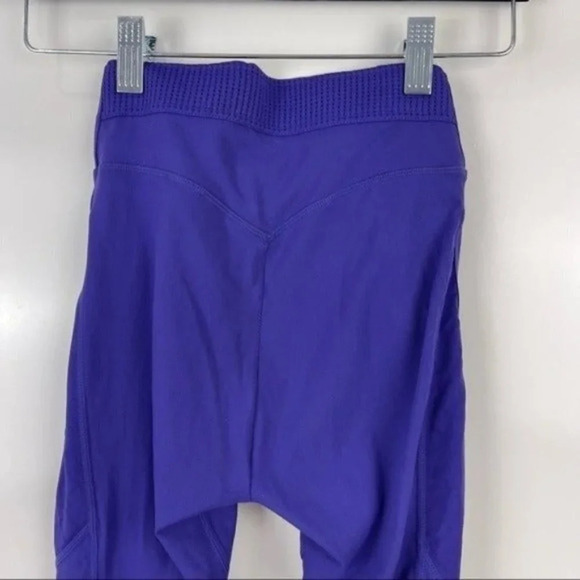 Gymshark Geo Mesh Laser Cut Work Out Leggings Size XS - Picture 7 of 9